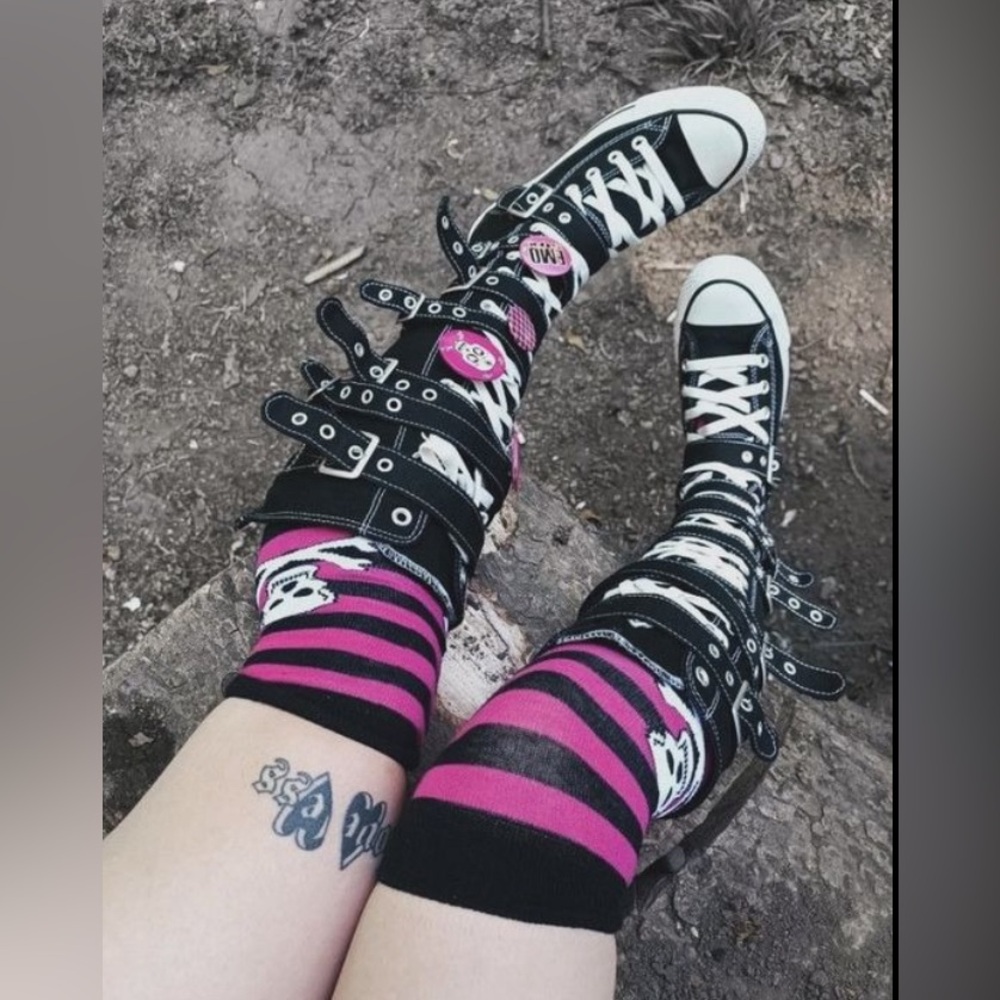 All Star Chuck Taylor Converse Knee High buckle sneakers. - Picture 10 of 17